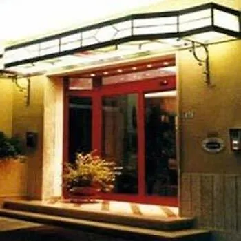 Tonfoni Otel 3*
